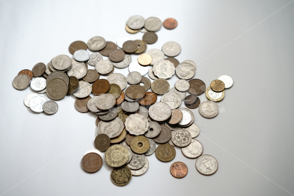 	동전,코인,외화,돈,머니,잔돈,돈뭉치,금융,외국돈,다양성,수집,금융,돈,finance,banking,money