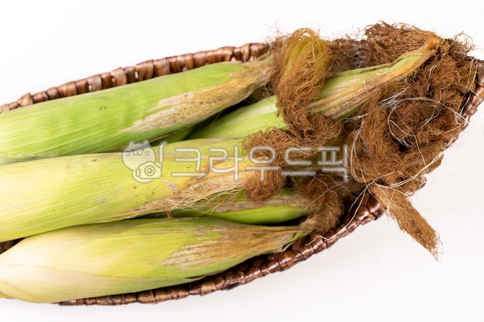 옥수수,생옥수수,옥수수껍질,껍질,옥수수수염,콘