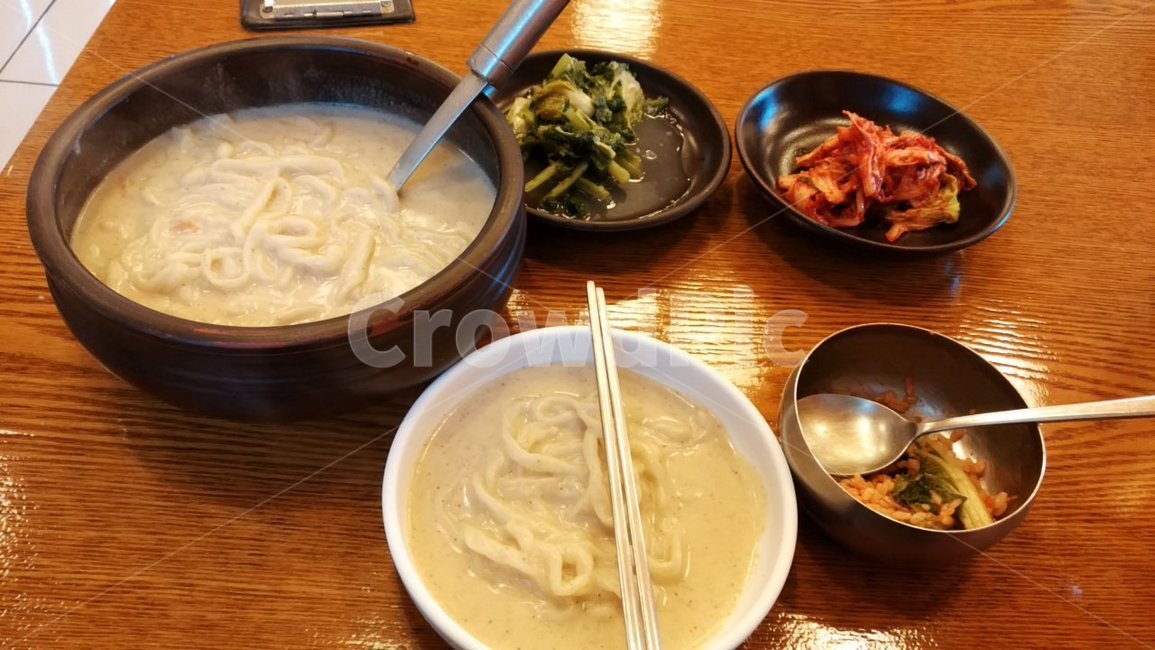들깨칼국수,혼밥,저녁식사,따뜻한국물,한식
