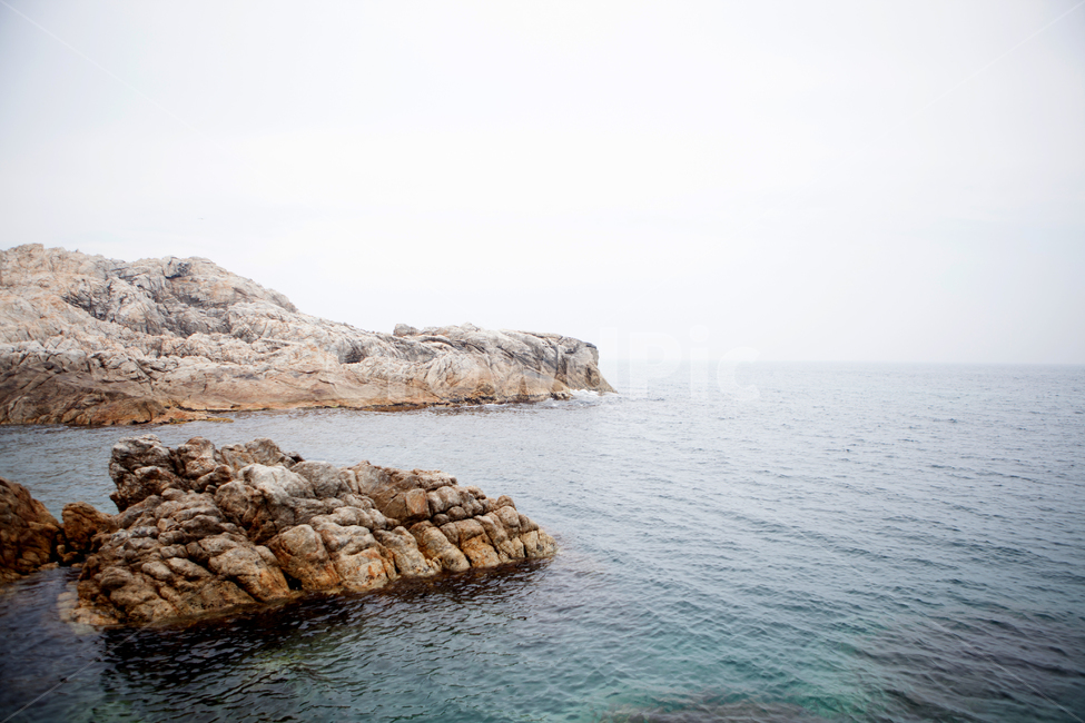 sea,wave,ocean,horizon,nature,바다,암초,파도,수평선,rock,바위,돌,동해,삼척,장호항,자연,풍경,nature,landscape