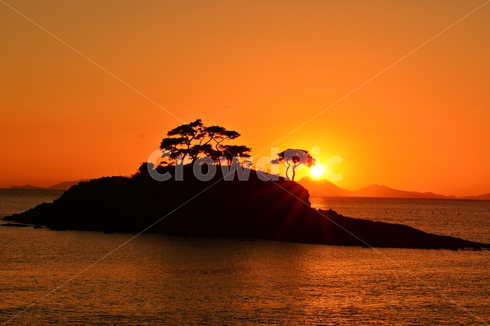 light,빛,flare,플레어,nature,자연,outdoors,옥외,water,물,shoreline,해안선,sea,바다,sunlight,햇빛,redsky,붉은하늘,sunset,일몰,dusk,황혼,sky,하늘,부안,솔섬,솔섬일몰,해넘이