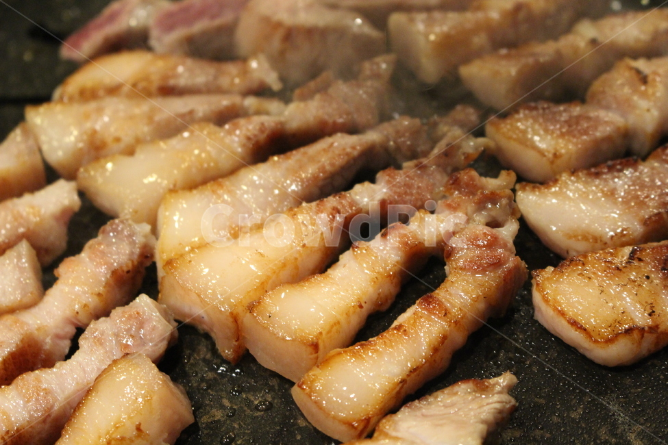 돼지고기,불판,고기,흑돼지,식당,음식,식재료,요리,food,cook,meal,dishes,food reserves,육류,고기,meat