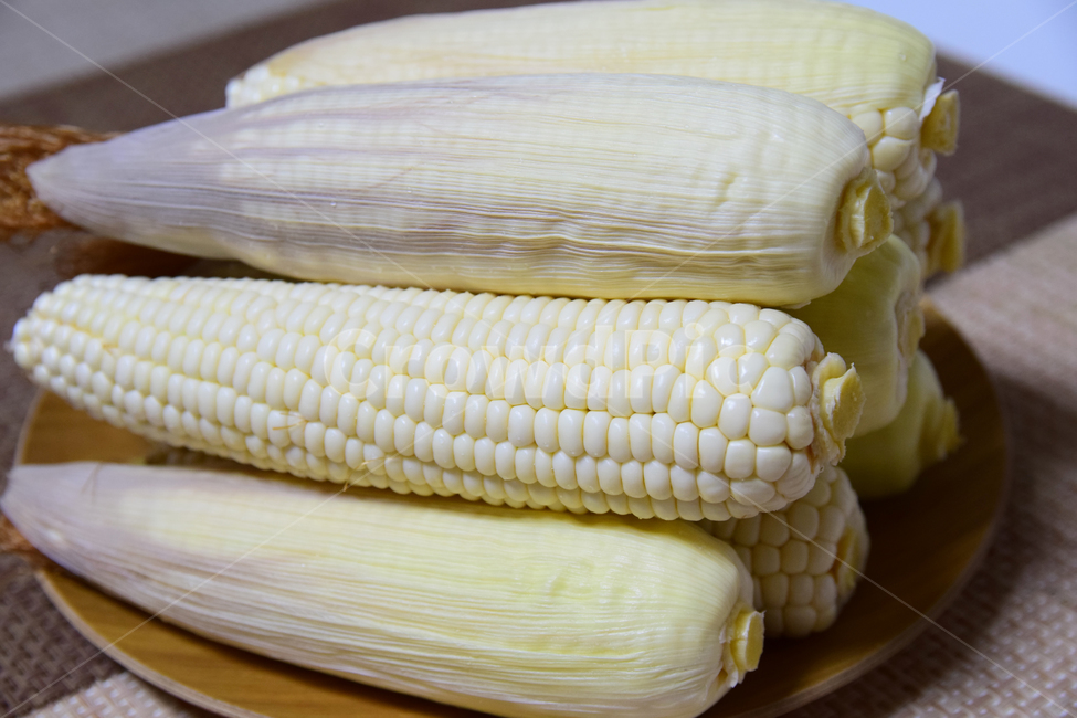 corn kernels,corner,corn husk,corn,corn leaves,Food Ingredients,corn cob husk,cone,food