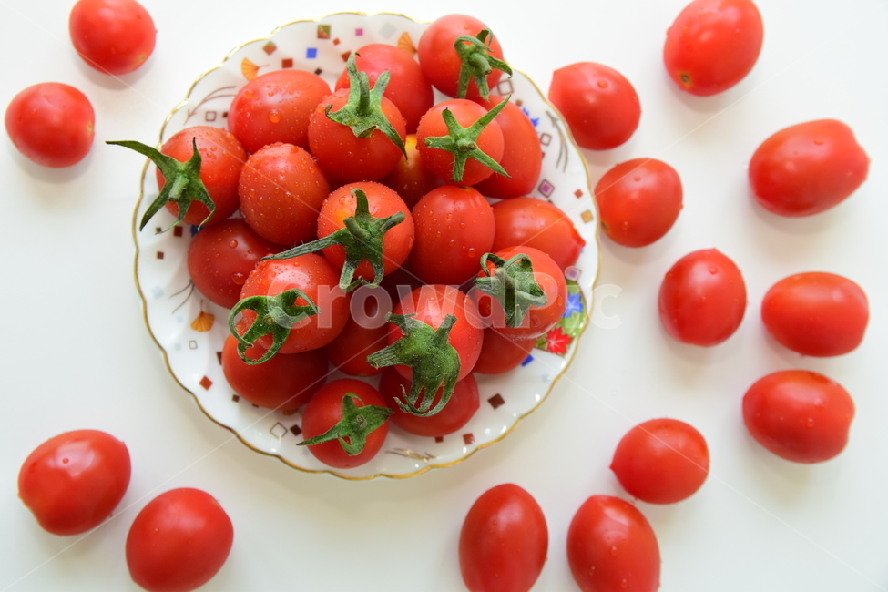 토마토,방울토마토,꼭지,접시,빨강,빨간,잘익은,맛있는,음식,식재료,tomato,red,delicious,food,dessert,디저트,후식
