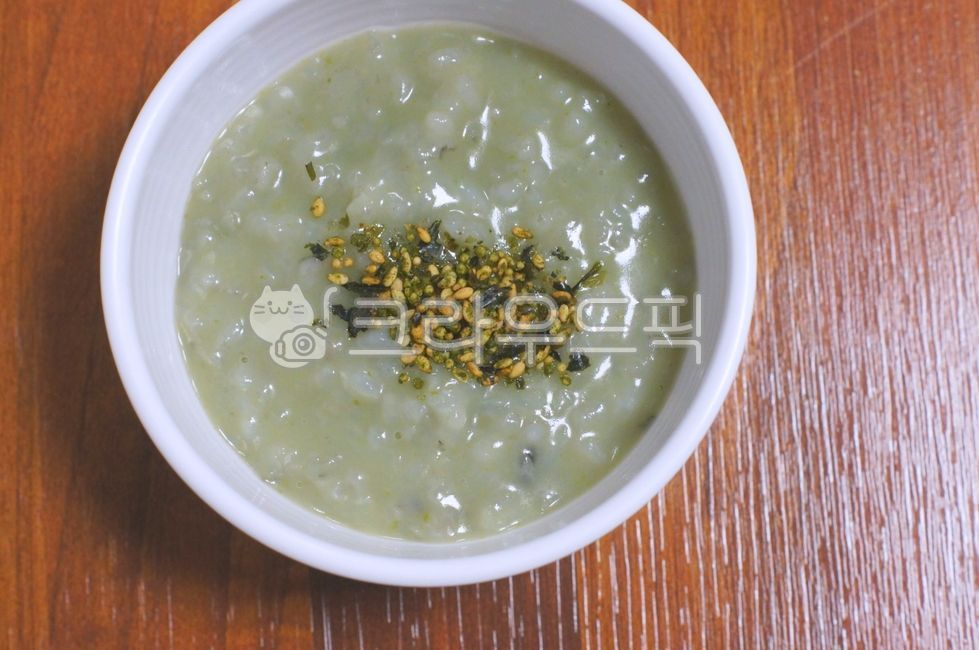 전복죽,죽,해물죽,전복내장죽,초록색죽,abalonericeporridge,greenfoods,jeonbogjug,음식,food,kfood,요리,플레이팅,foodpresentation,plating