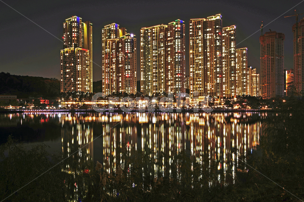 광교호수공원,영통,수원시,호수,원천저수지,아파트,반영,야경,야경,밤,풍경,nightscape,night,landscape,건축물,건물외관,exterior,building,structure,architecture,construction