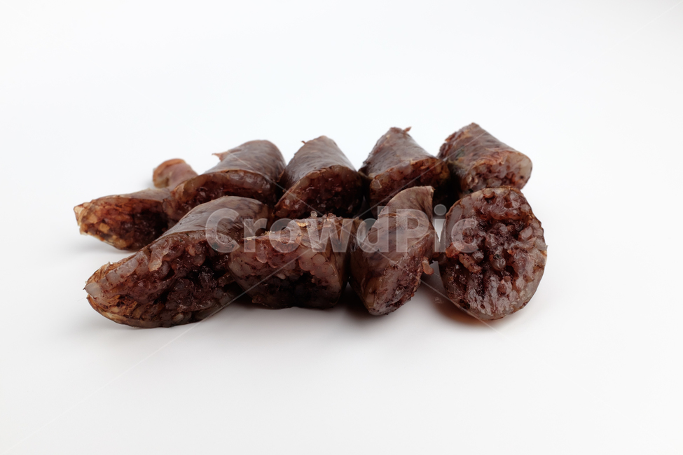 순대,내장,돼지,돼지내장,당면,찐,맛있는,감칠맛,야채,고소한,기름진,쫄깃한,부드러운,피,창자,음식,식사,간식,재료,식재료,음식재료,전통,전통요리,전통음식