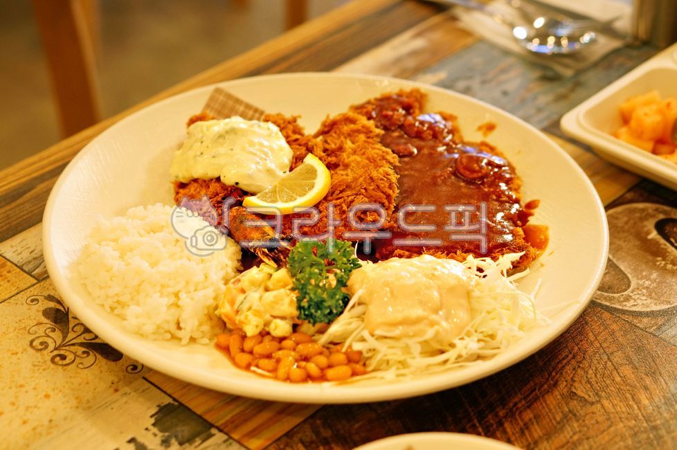 platter,King Pork Cutlet,plate,pork,bowl,Pork cutlets,King pork cutlet,pork cutlet,aerial shot,restaurant,Old pork cutlet,food,Gyeongyang style pork cutlet,Lunch,meal,dish,brunch,Oldfashioned pork cutlet,Light Western food