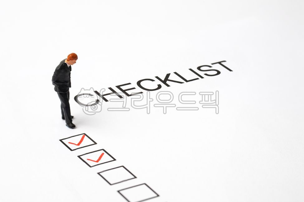 sign pen,blank,arrow,signature,idea,document,concept,sign,box,alphabet,white,paper,marker pen,checkbox,List,man,flan,plan,inspection,business,check list,check,Figure,Red,entry,English,White,business man,background,letter,miniature,red pen,Man,finance,mark