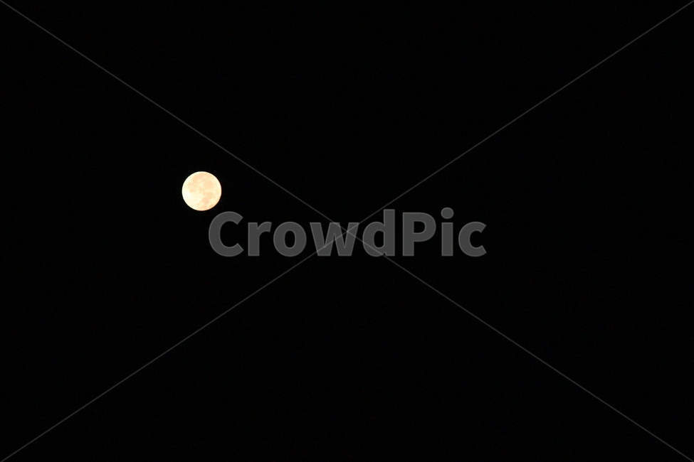 달,밝은달,하얀달,노란달,어두움,동그란,동그란달,moon,brightmoon,whitemoon,yellowmoon,darkness,round,roundmoon,야경,밤,풍경,nightscape,night,landscape,nature,자연,outdoors,옥외