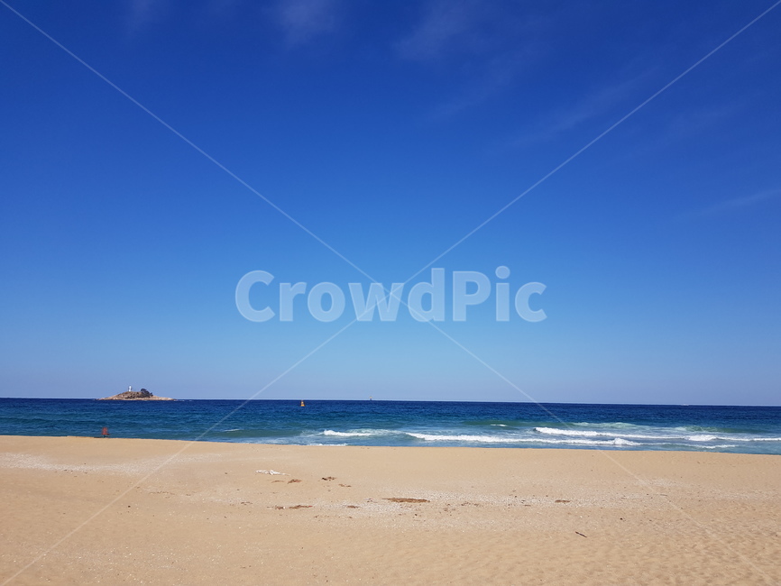 속초,속초해변,바다,겨울바다,겨울,하늘,해변,자연,풍경,nature,landscape,해변,바다,beach,sea,ocean,대양,outdoors,옥외,water,물,shoreline,해안선,land,땅
