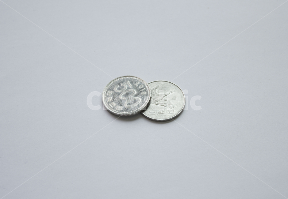 한국,동전,금융,한국동전,돈,money,coin,korea,500원,500,흰배경,금속,실버,은색,koreacoin,metal,banking,cash,won,금융,돈,finance,banking,money