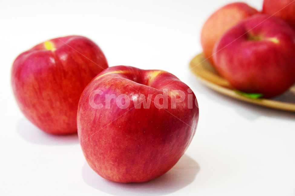 사과,과일,디저트,음식,탐스러운,접시,원목접시,apple,food,fruit,음식,식재료,요리,food,cook,meal,dishes,food reserves,과일,열매,fruit