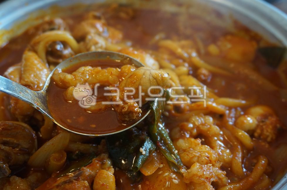 chicken,egg,Korean,plate,bowl,delicious,food,meal,Gopdoritang,dish,Korean food,spicy food,Dak bokkeumtang