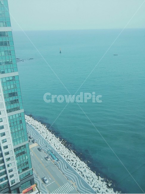 건물,도로,차,바다,수평선,등대,건축물,건물외관,exterior,building,structure,architecture,construction