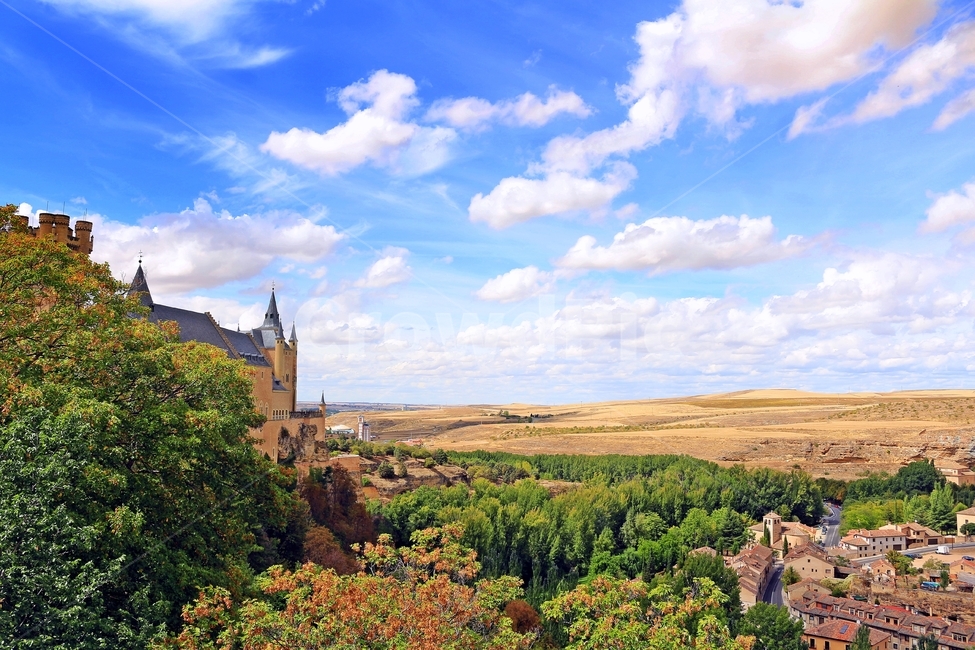 스페인,세고비아,알카사르,백설공주성,외국풍경,유럽,마을,spain,segovia,europe,landscape,landmark,랜드마크,해외,세계,유적지,건물,대지,구름,푸른하늘,광활,랜드마크,landmark,tourist attraction,해외,외국,세계,foreign,oversea,world,세계랜드마크,해외랜드마크,외국랜드마크,world landmark,world tourist attraction,nature,자연,outdoors,옥외