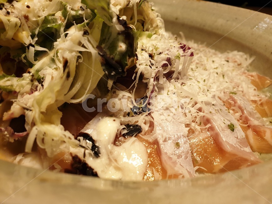 food,dish,연어,연어샐러드,치즈,술자리,안주,음식,식재료,요리,food,cook,meal,dishes,food reserves