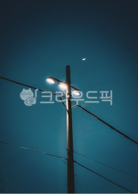 달,가로등,야경,새벽감성,고독,전신주,utilitypole