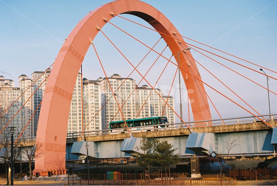 building,건물,architecture,건축물,다리,아파트,버스