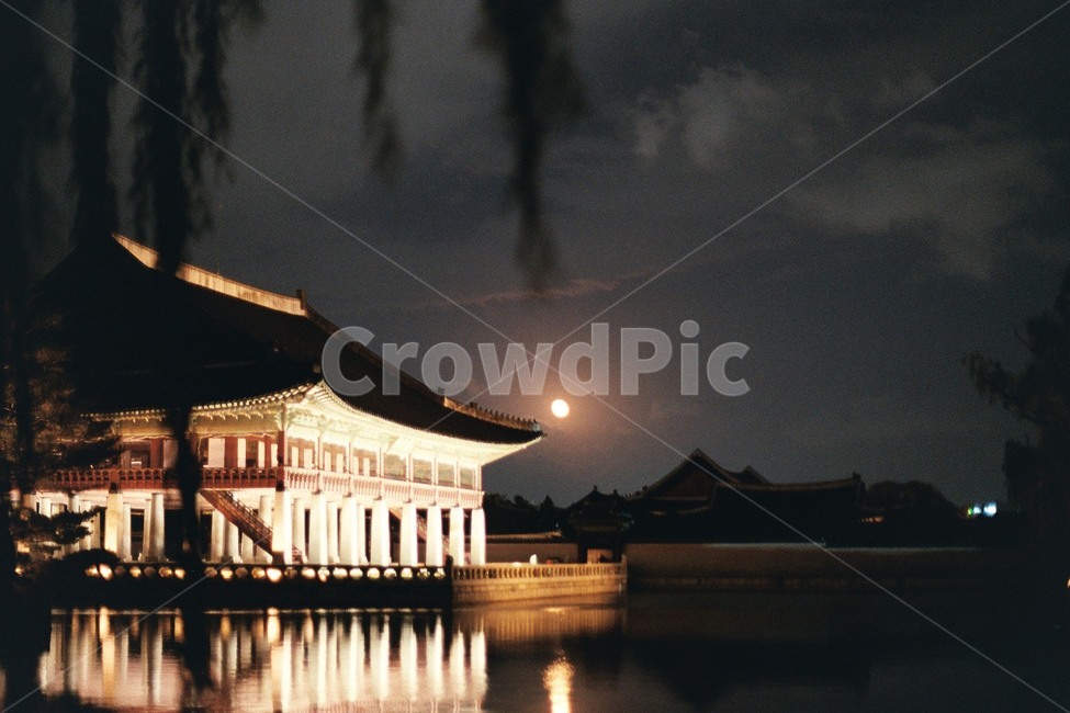 고궁,경복궁,야경,풍경사진,광화문,야경,밤,풍경,nightscape,night,landscape,한국전통,한국문화,korean traditional,korean culture,랜드마크,landmark,tourist attraction,한국랜드마크,한국관광지,한국명소,korea landmark,korea tourist attraction,감성,sensible,feeling,건축물,건물외관,exterior,building,structure,architecture,construction,건물