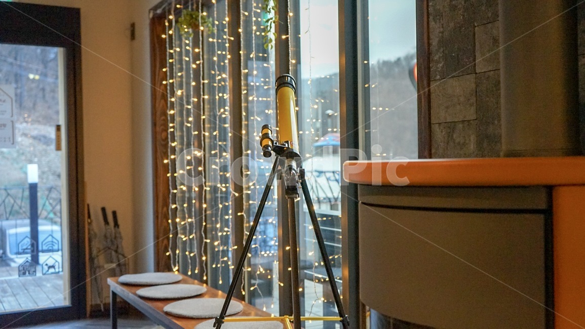 망원경,telescope,조명,lamp,의자,인테리어,실내디자인,interior design