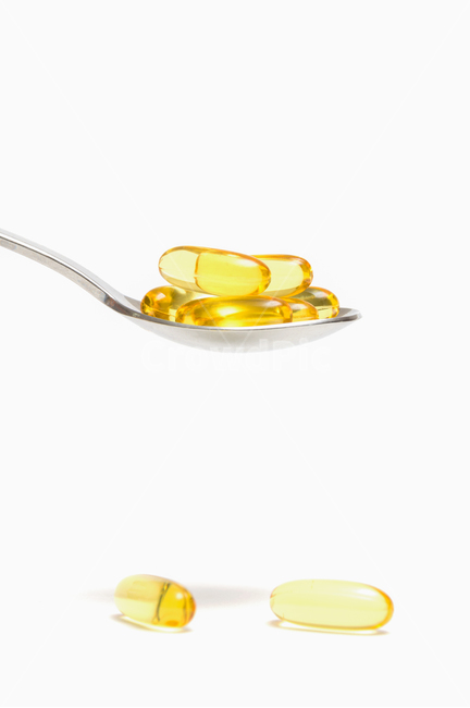 알약,약,캡슐,의학,약품,사진,배경,이미지,배경이미지,백그라운드,의원,치료,우울,치유,건강,보건,병원,의과,의료,고통,괴로움,아픔,과학,흰,흰색,화이트,누끼,오브젝트,진찰,진료,항생제,통제,진통제,조제,처방,연구,비타민,건강관리,질병,질병예방,예방,스튜디오,칼슘,병,감기,보충,질환,콘셉트,콘셉,컨셉,컨셉트,두통,편두통,요법,포장,구제,화학,생활,하얀,붉은,붉은색,빨간,빨간색,빨강,연출사진,pill,capsule,medicine,hospital,오메가3,건강,헬스웨어,헬스케어,healthware,health care,의료,의학,병원,medical,hospital,clinic,누끼,remove background
