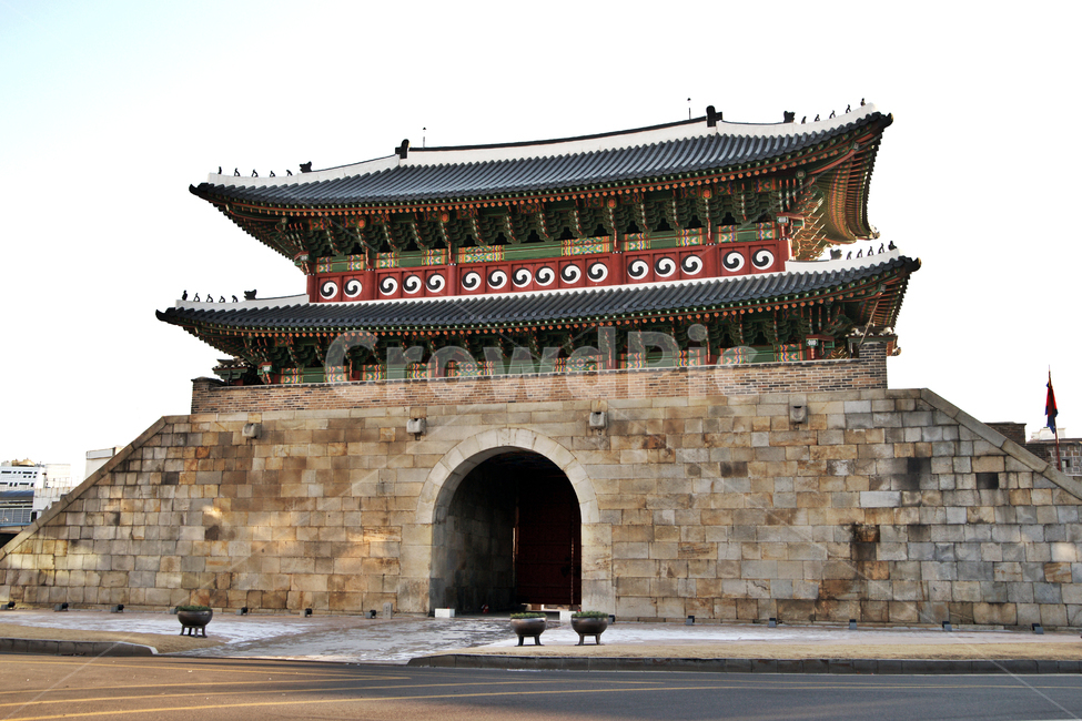 우진각지붕,팔달문,남문,문루,옹성,적대,보물제402호,성곽,누각,수원화성,화성,유네스코세계문화유산,조선시대,한국전통,한국문화,korean traditional,korean culture,랜드마크,landmark,tourist attraction,한국랜드마크,한국관광지,한국명소,korea landmark,korea tourist attraction,건축물,건물외관,exterior,building,structure,architecture,construction