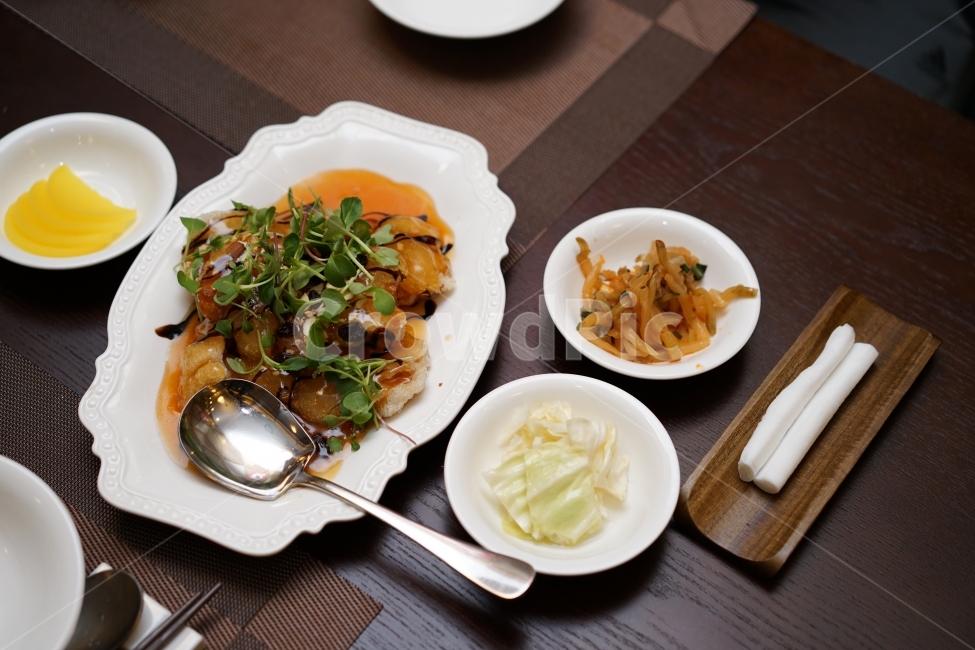 중식,중국요리,중화요리,탕수육,튀김,음식,먹방,먹거리,안주,식사,푸드,탕슉,돼지고기,양념,야채,외식,저녁식사,윤기,음식사진,음식,식재료,요리,food,cook,meal,dishes,food reserves,육류,고기,meat,중식,중국음식,중화요리,chinese food,chinese dishes,chinese meal,chinese cook