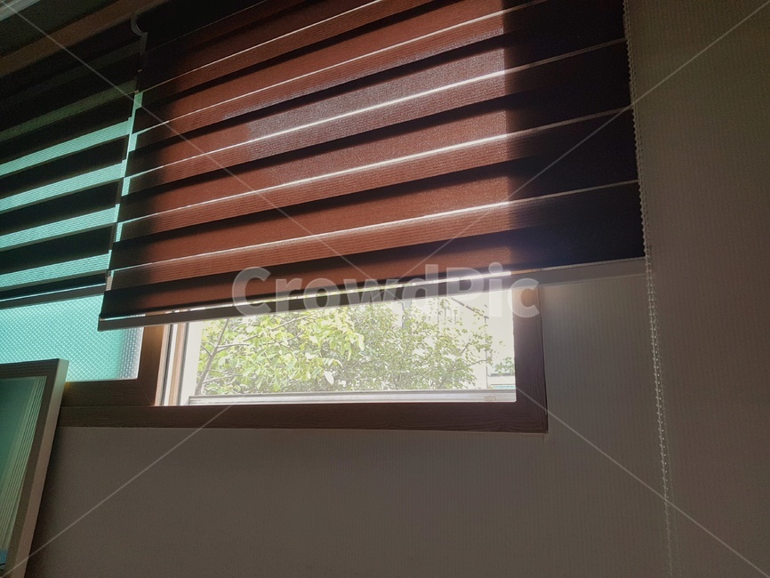 햇빛,햇살,블라인드,창문,window,방,베이지,포근한,포근함,아늑함,아늑한,벽