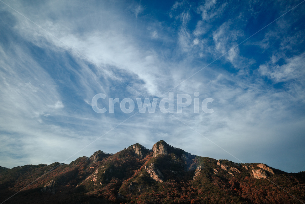 nature,자연,outdoors,옥외,산과하늘,하늘,산,구름,파란하늘,풍경,cloud,mountain,sky