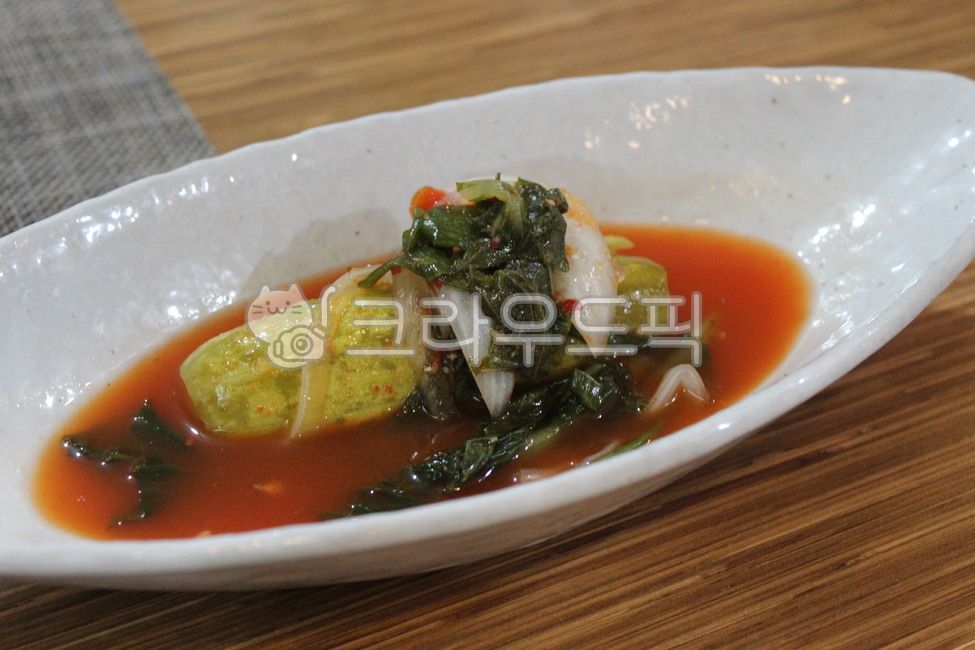 오이김치,오이,오이소박이,김치,물김치,한국음식,한국요리,음식,반찬,한정식,food,dish,요리,meal,식사,사발,bowl
