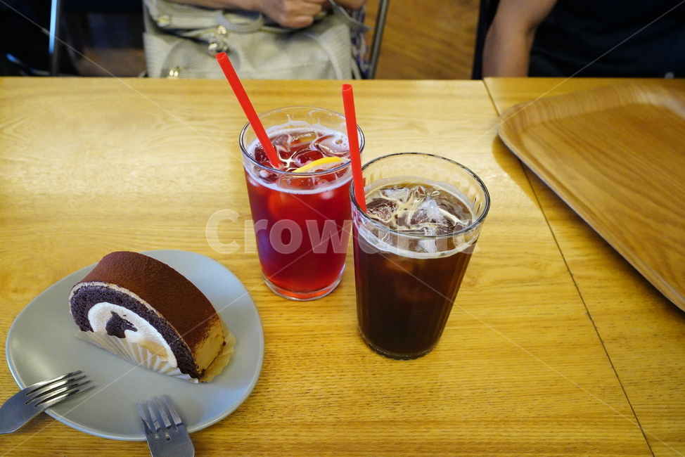 아메리카노,에이드,음료,카페,컵,케이크,빵,디저트,음식,푸드,얼음,ice,cafe,cool,cake,색감,컬러,음식,식재료,요리,food,cook,meal,dishes,food reserves,빵,bread,디저트,간식,후식,dessert,snack,음료수,drink,beverage