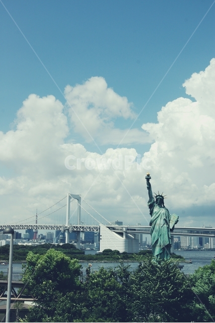 일본,도쿄,오다이바,japan,tokyo,odaiba,레인보우브릿지,rainbowbridge,bridge,다리,대교,구름,cloud,하늘,sky,여름,summer,도시,풍경,city,landscape,랜드마크,landmark,tourist attraction,해외,외국,세계,foreign,oversea,world,세계도시풍경,해외도시풍경,외국도시풍경,world cityscape,세계랜드마크,해외랜드마크,외국랜드마크,world landmark,world tourist attraction,조각상,동상,석상,조형물,statue,bronze statue,stone statue,metropolis,중심지,building,건물,urban,어반,시티,town