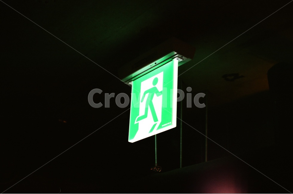 비상구,emergency,탈출,초록불,greenlight