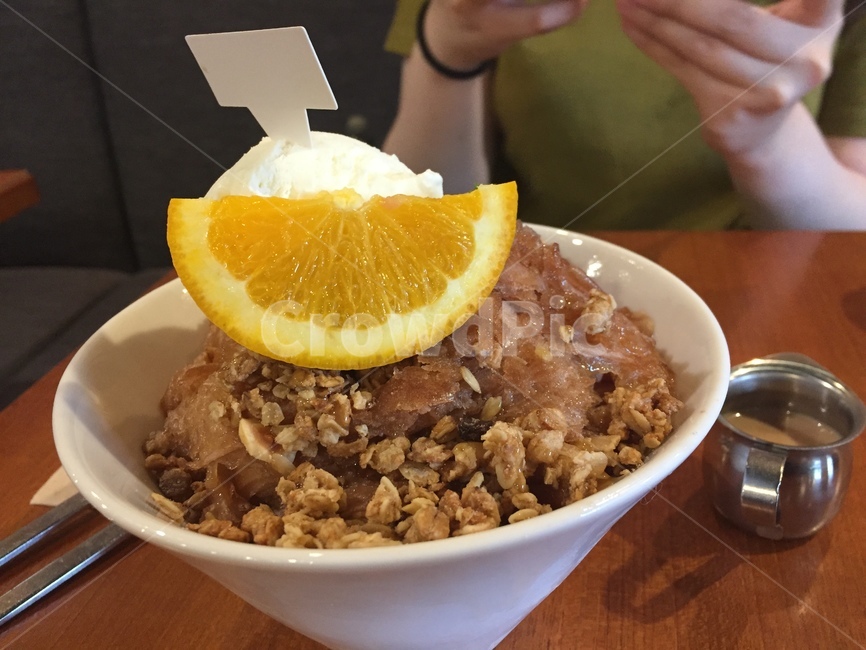 간식,디저트,얼그레이빙수,빙수,오렌지,아이스크림,홍차빙수,여름,견과류,토픽,연유,홍차,얼그레이,음식,식재료,요리,food,cook,meal,dishes,food reserves,디저트,간식,후식,dessert,snack