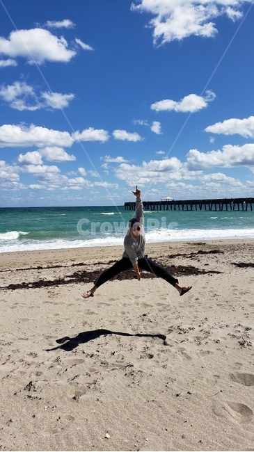 푸른하늘,바다,햇살,자연,미국,플로리다,해변,셀카,점프샷,해변,바다,beach,sea,사람,인물,인간,human,person,남성,남자,man,male