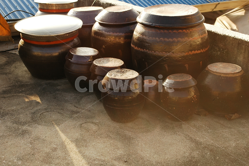 햇살,햇빛,장독대,독,옥상,단지,항아리,한국전통,한국문화,korean traditional,korean culture,사물,물건,오브젝트,thing,object,matter