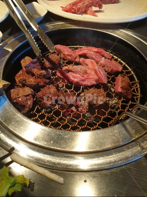 소고기,고기,불판,고기굽기,굽는고기