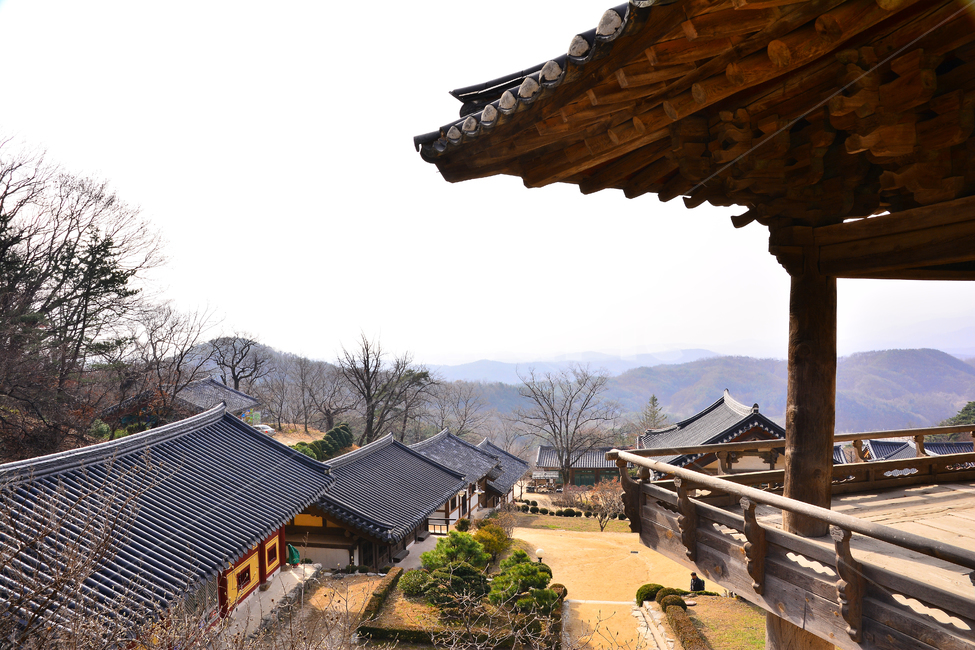 부석사,절,사찰,산사,불교,절집,고즈녁,기어ㅏ집,전통,건축미,목재,우드,wood,buddhisttemple,올드,오래된,한국풍경,코리안,풍경,건축물,한국전통,한국문화,korean traditional,korean culture,건축물,건물외관,exterior,building,structure,architecture,construction