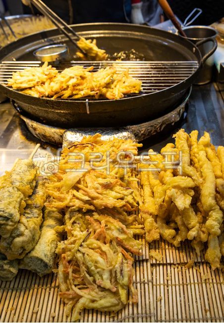 튀김,간식,먹거리,음식,길거리음식,요리,튀긴요리,맛있는,군것질,국민간식,food,streetfood,snack,cooking,nationalsnack,friedfood,delicious,worm,김말이,야채튀김,오징어튀김,friedsquid,오징어,calamari,전,명절음식,명절,추석,설날음식,설날,fhlidayfood,holiday,newyearsdayfood,newyear,추석음식,chuseokfood,thanksgiving,음식,식재료,요리,food,cook,meal,dishes,food reserves