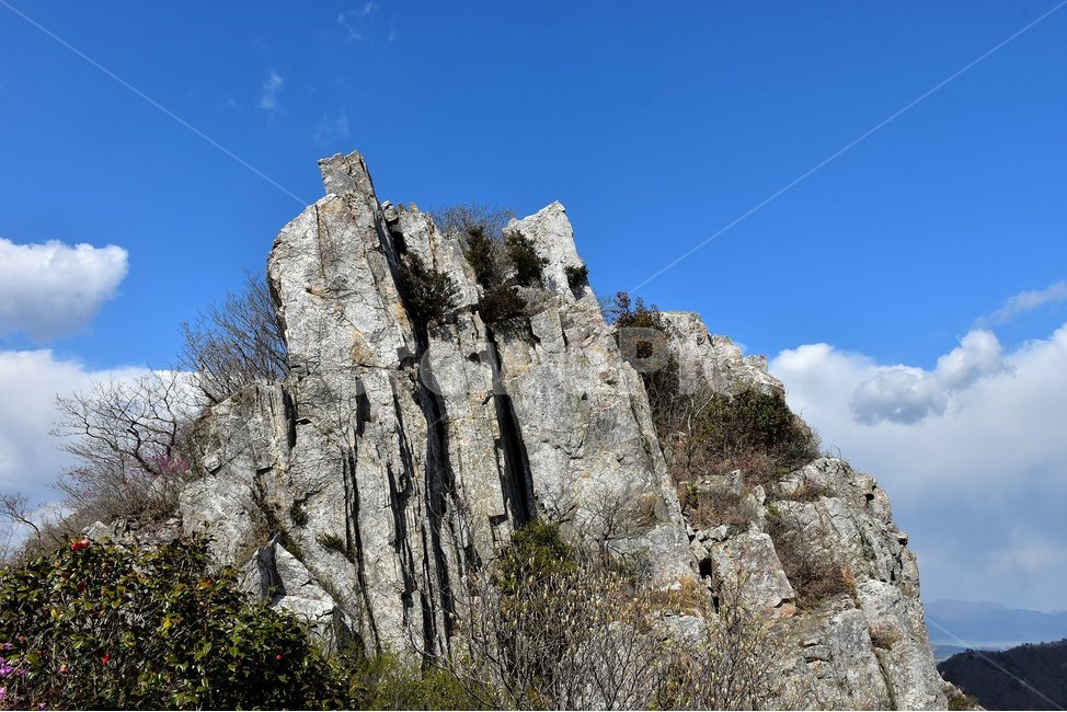 주작산,덕룡산,종주,진달래,풍경,기암,바위,비경,봄풍경,진달래꽃,강진,명산,산행,등산,마운틴,힐링,mountain,landscape,자연,natural,자연,풍경,nature,landscape,한국자연풍경,한국자연경관,korea nature landscape,cliff,낭떠러지,outdoors,옥외