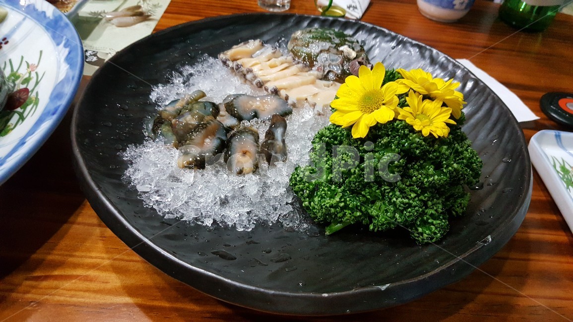 일식,해삼,전복,수산물,해산물,자른해삼,자른전복,해삼회,전복회,정갈한,음식,요리,음식,식재료,요리,food,cook,meal,dishes,food reserves,수산물,해산물,fishery products,seafood