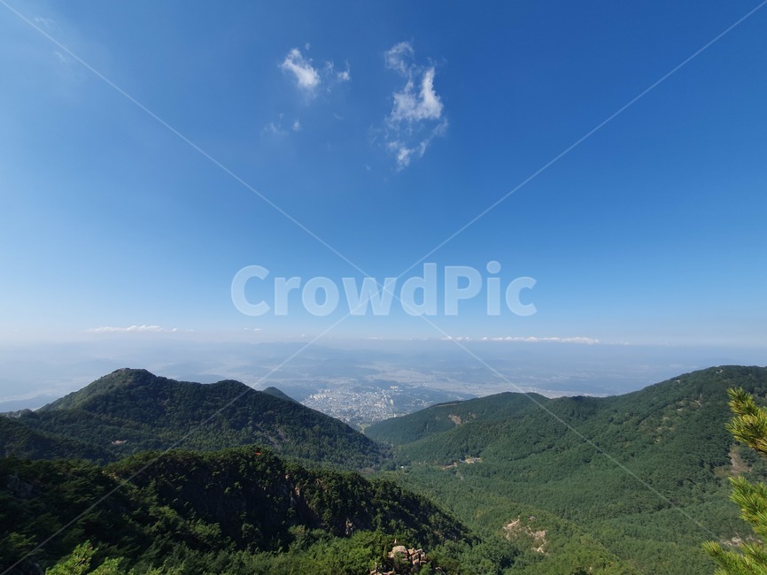 산,자연풍경,하늘,가을하늘,산정상,산정상풍경,산능선,산꼭대기,outdoors,자연,nature,옥외,mountainrange,산맥,mountain,countryside,hill,언덕,구름,수평선,지평선,화왕산,자연,풍경,nature,landscape,mountain range
