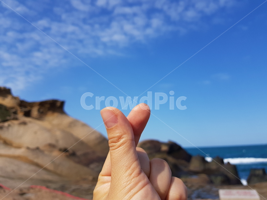 하늘,손하트,하트,손가락,사랑,사람,인물,인간,human,person,신체일부,몸,body