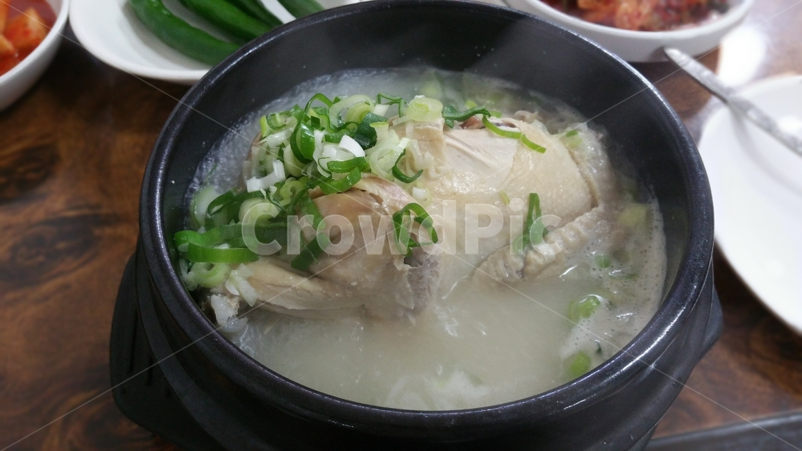 삼계탕,몸보신,보양식,삼계탕음식,음식,요리,음식,식재료,요리,food,cook,meal,dishes,food reserves,육류,고기,meat,한식,한국음식,한국요리,korean food,korean dishes,korean meal,korean cook