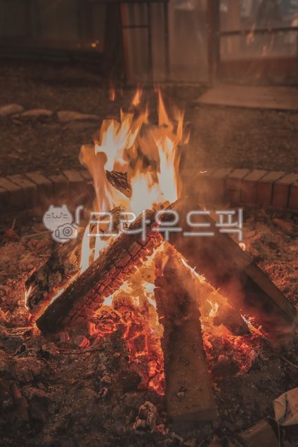 불,불멍,모닥불,장작불,캠프파이어,장작,화염,fire,flame,bonfire,불꽃,캠핑,감성캠핑