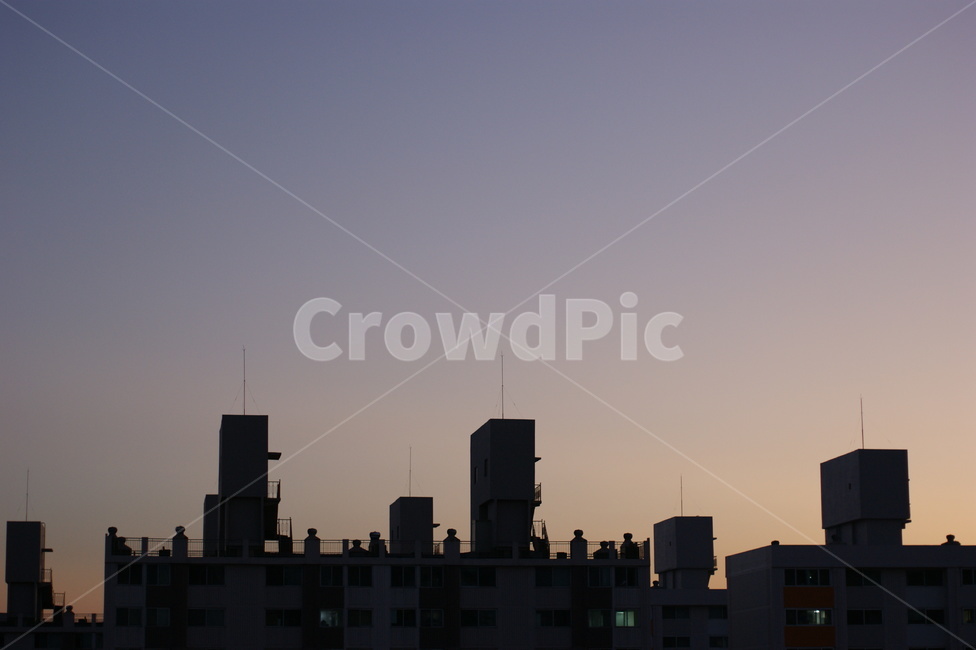 그림자,노을,보라,shadow,빈티지,감성,몽환,낭만,따뜻한,힐링,컨셉,콘셉,멋진,청주,korea,korealandscape,landscape,cheongju,아파트,건물,밤,저녁,nature,자연,계절,겨울,winter,season,apartment,building,concept,감성적인,낭만적인,도시,풍경,city,landscape,한국도시풍경,한국도시경관,korea cityscape,실루엣,그림자,silhouette,shadow,outdoors,옥외