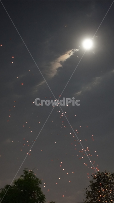 러이끄라통,등불,lantern,light,빛,밤풍경,풍등