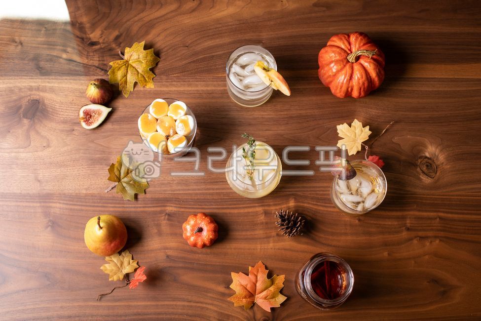 alcohol,Cocktail Guide,cocktail,fallcocktailguide,Fall Cocktail Guide,autumn,liquor