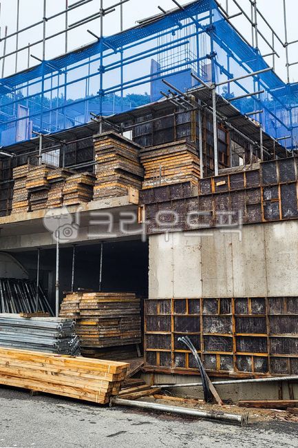 공사현장,산업현장,철근,콘크리트,배관,전선,신축공사,신축현장,짓다,세우다,기초공사,집,하우스,거푸집,시멘트